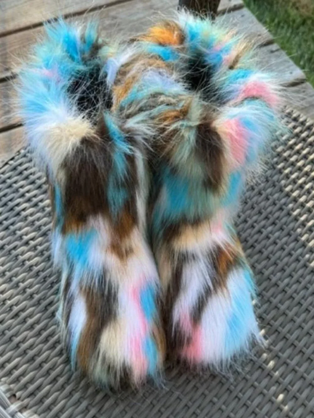 NWOT Women’s Multicolor Faux Fur Mukluk Boots Size 9.5 / EU 40